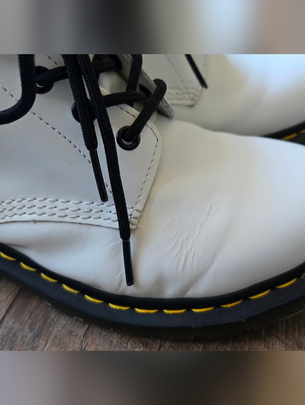 Dr. Martens Womens 1460 Smooth White Leather Lace-Up Boots Size 10 - Picture 7 of 9